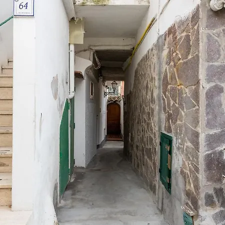 Casa Esther بيت للعطل بوسيتانو